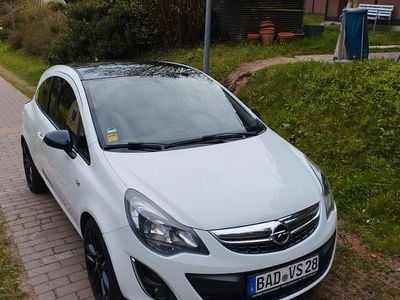 Gebraucht Opel Corsa Edition 87 PS (63 kW) 2012 Weiß Kleinwagen