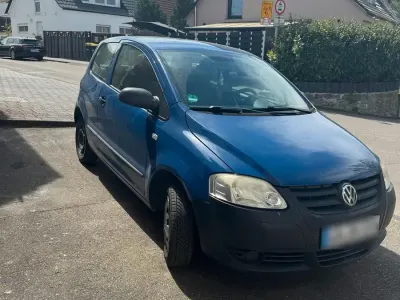 Second-hand VW Fox 55 CP (40 kW) 2006 Albastru Hatchback