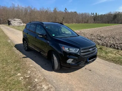 Gebraucht Ford Kuga 179 PS (131 kW) 2017 Schwarz SUV