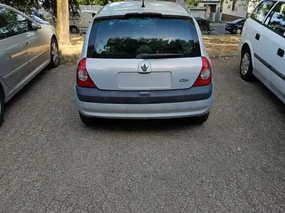 Gebraucht Renault Clio II 82 PS (60 kW) 2004 Silber Limousine