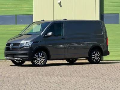 Gebraucht VW Transporter 150 PS (110 kW) 2023 Grau Van