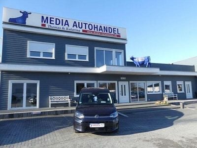 Blau Gebraucht 2022 VW Caddy Maxi Style Van / Kleinbus | 30.000 € (Guter Preis)