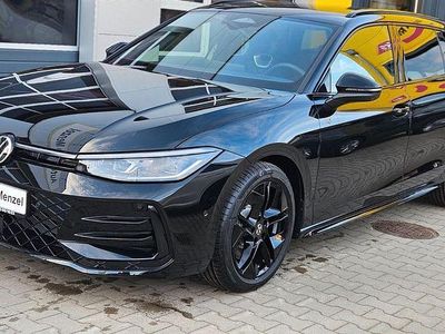 Neu VW Passat R-line 193 PS (141 kW) 2026 Grenadillschwarz metallic Kombi