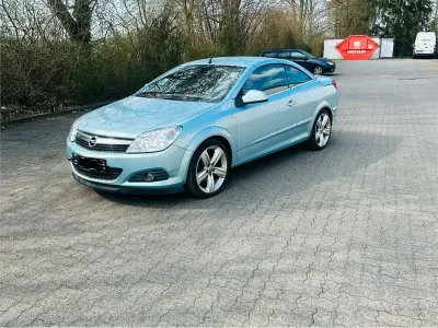 Gebraucht Opel Astra Cosmo 140 PS (102 kW) 2010 Blau Cabrio