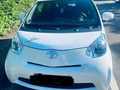 Toyota iQ