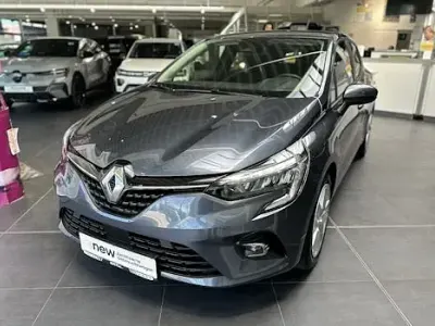 Używany Renault Clio V Experience 101 KM (74 kW) 2021 Szary Sedan/Limuzyna