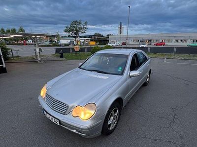 Mercedes C200