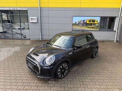 Gebraucht Mini Cooper SE 135 kW (184 PS) 2022 Schwarz Kleinwagen