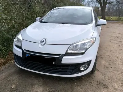 Gebraucht Renault Mégane GrandTour 115 PS (84 kW) 2013 Weiß Kombi