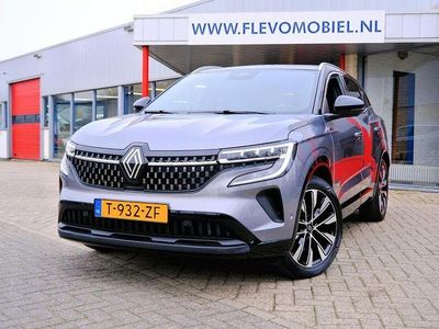 Grau Gebraucht 2023 Renault Austral Techno SUV | 23.250 €