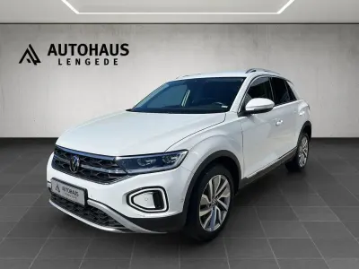 Second-hand VW T-Roc Style 150 CP (110 kW) 2023 Alb SUV