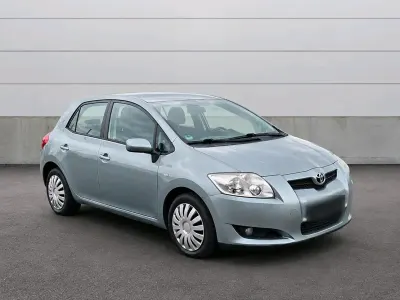 Gebraucht Toyota Auris Team 124 PS (91 kW) 2008 Silber Kleinwagen