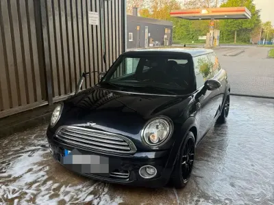 Gebraucht Mini Cooper 95 PS (69 kW) 2008 Schwarz Kleinwagen