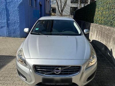 Second-hand Volvo V60 115 CP (84 kW) 2013 Gri Break