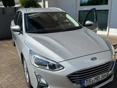 Gebraucht Ford Focus Active 125 PS (91 kW) 2019 Silber Limousine