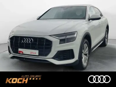Używany Audi Q8 Ambiente 340 KM (250 kW) 2023 Biały SUV