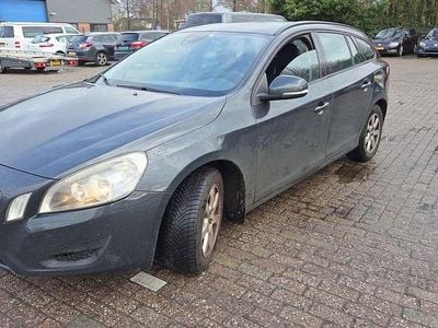 Usata Volvo V60 Ocean Race 114 CV (83 kW) 2011 Grigio Station wagon