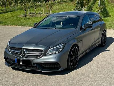 Grau Gebraucht 2018 Mercedes CLS63 AMG AMG Kombi | 57.499 €