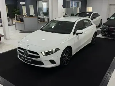 Gebraucht Mercedes A250 Style 160 PS (117 kW) 2022 Weiß Limousine
