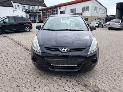 Gebraucht Hyundai i20 Edition 77 PS (56 kW) 2011 Schwarz Kleinwagen