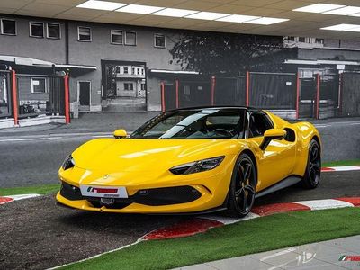 Gebraucht Ferrari 296 829 PS (609 kW) 2024 Gelb