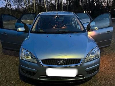 Andere farben Gebraucht 2007 Ford Focus Limousine | 1.200 € (Fairer Preis)
