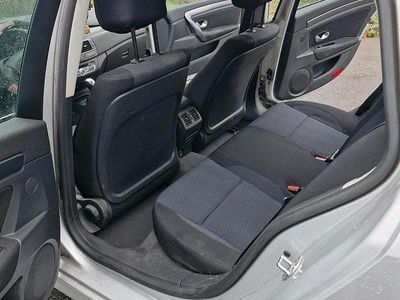 Gebraucht Renault Laguna III 131 PS (96 kW) 2009 Silber Kombi