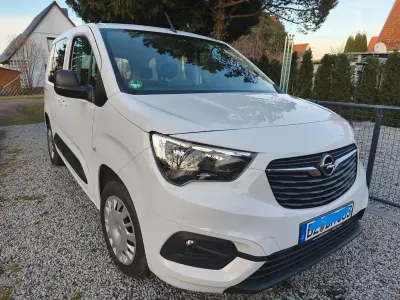 Gebraucht Opel Combo Life 102 PS (75 kW) 2022 Weiß Van / Kleinbus