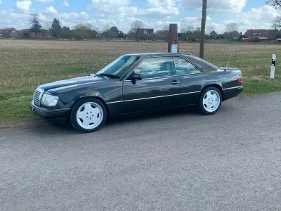 Gebraucht Mercedes E320 220 PS (161 kW) 1993 Schwarz Coupé