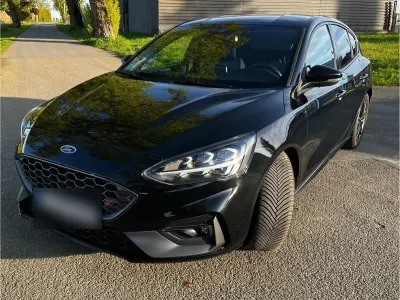 Usado Ford Focus ST 280 CV (205 kW) 2020 Negro Berlina