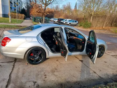 Gebraucht Mercedes S320 300 PS (220 kW) 2007 Silber Limousine