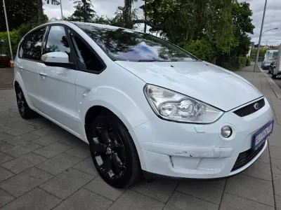 Gebraucht Ford S-MAX Titanium 145 PS (106 kW) 2009 Weiß Van / Kleinbus