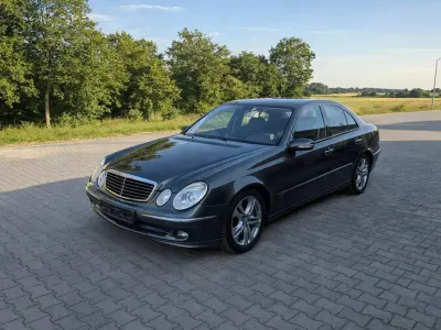Gebraucht Mercedes E500 Avantgarde 306 PS (225 kW) 2005 Grau Limousine