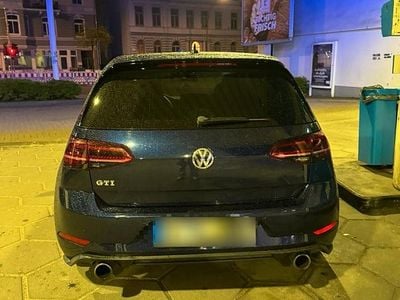 Second-hand VW Golf VII GTI 230 CP (169 kW) 2017 Albastru Berlinǎ