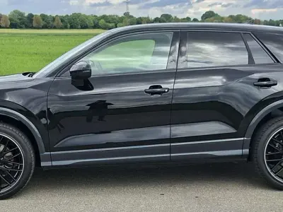 Gebraucht Audi Q2 Advanced Plus 150 PS (110 kW) 2025 Schwarz SUV