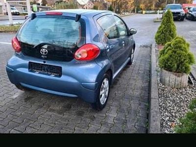 Gebraucht Toyota Aygo 69 PS (50 kW) 2008 Blau Kleinwagen
