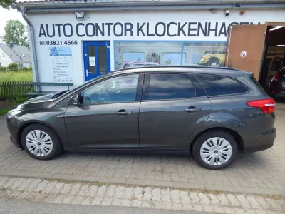 Gebraucht Ford Focus Business Edition 125 PS (91 kW) 2018 Grau Limousine