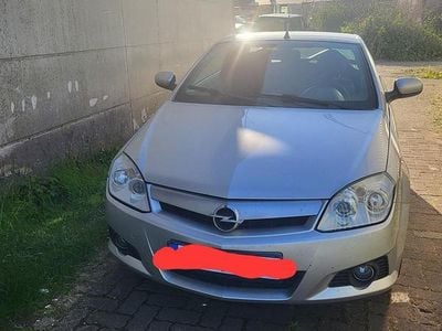 Gebraucht Opel Tigra 125 PS (91 kW) 2006 Silber Cabrio