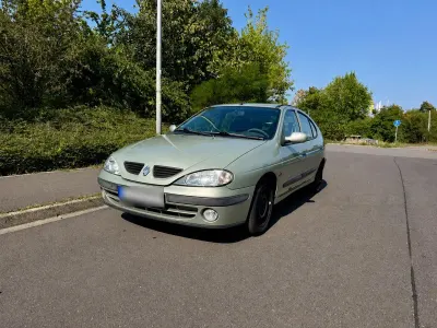 Gebraucht Renault Mégane II Authentique 95 PS (69 kW) 2002 Grün Limousine