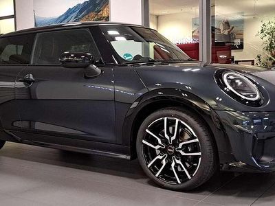 Grau Gebraucht 2025 Mini Cooper Kleinwagen | 32.400 € (Guter Preis)