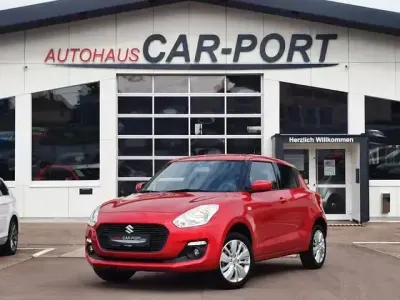 Usata Suzuki Swift Comfort 90 CV (66 kW) 2018 Rosso Utilitaria
