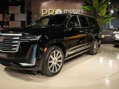 Gebraucht Cadillac Escalade 426 PS (313 kW) 2023 Schwarz SUV