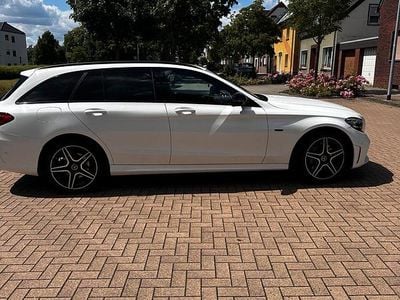Gebraucht Mercedes C300e AMG 2020 Weiß Limousine