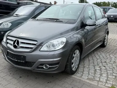 Gebraucht Mercedes B200 136 PS (100 kW) 2008 Grau Van / Kleinbus