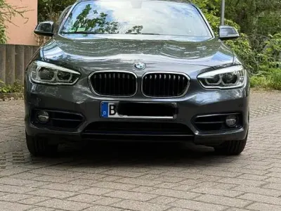 Gebraucht BMW 120 Sport Line 184 PS (135 kW) 2018 Grau Kleinwagen