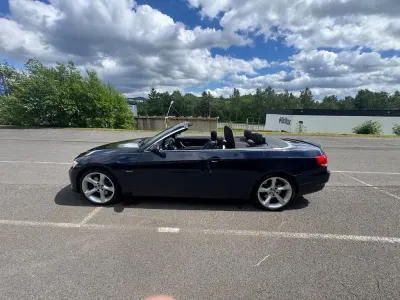 Gebraucht BMW 330 Cabriolet 272 PS (200 kW) 2007 Blau Cabrio