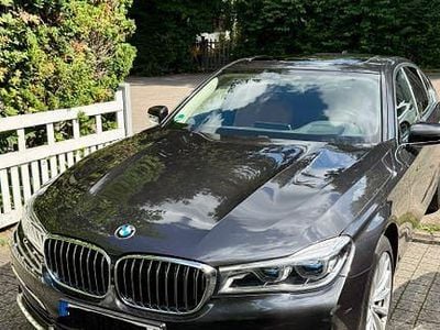 BMW 740