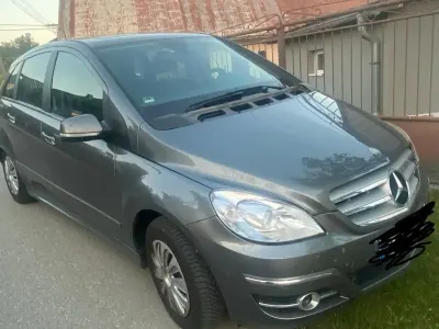 Gebraucht Mercedes B170 116 PS (85 kW) 2009 Silber Van / Kleinbus