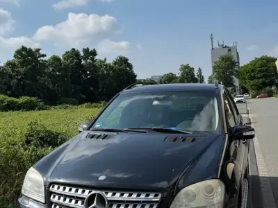 Gebraucht Mercedes ML320 Avantgarde 224 PS (164 kW) 2006 Schwarz SUV