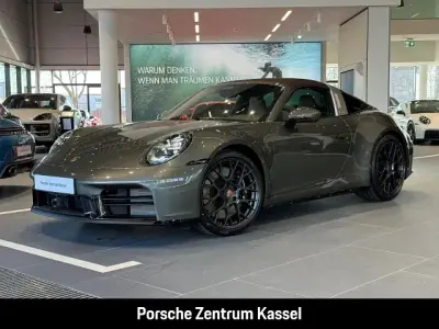 Nouvelle Porsche 992 480 ch (353 kW) 2026 Vert Coupé
